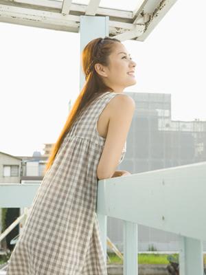 おしゃれ女子必見！個性溢れる古着とレザージャケットの魅力とお得な購入方法