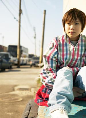 おしゃれで機能的！軽量な折りたたみ日傘の選び方とおすすめ商品ガイド