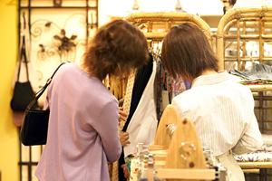 GILDANのTシャツを買うならこの店