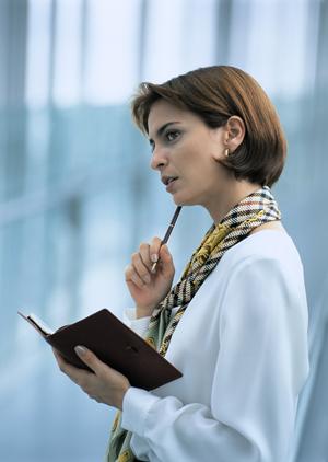 通販でおしゃれな大人アクセサリー買いたい人に